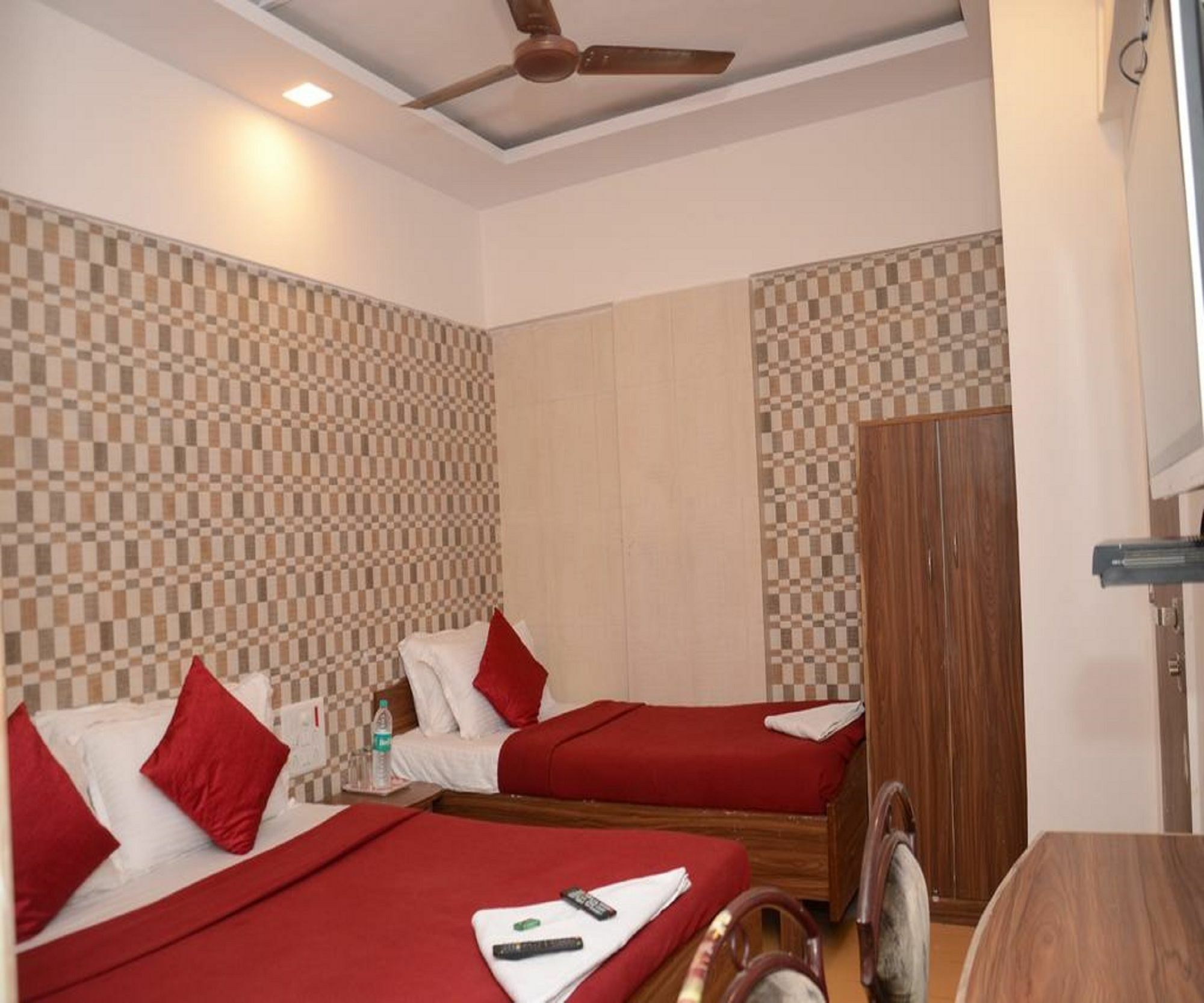Anil Guest House Mumbai Exterior photo